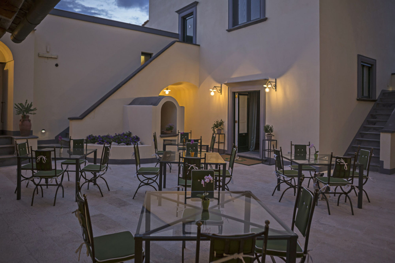 Food & Drinks 5, Relais Regina Giovanna, Napoli