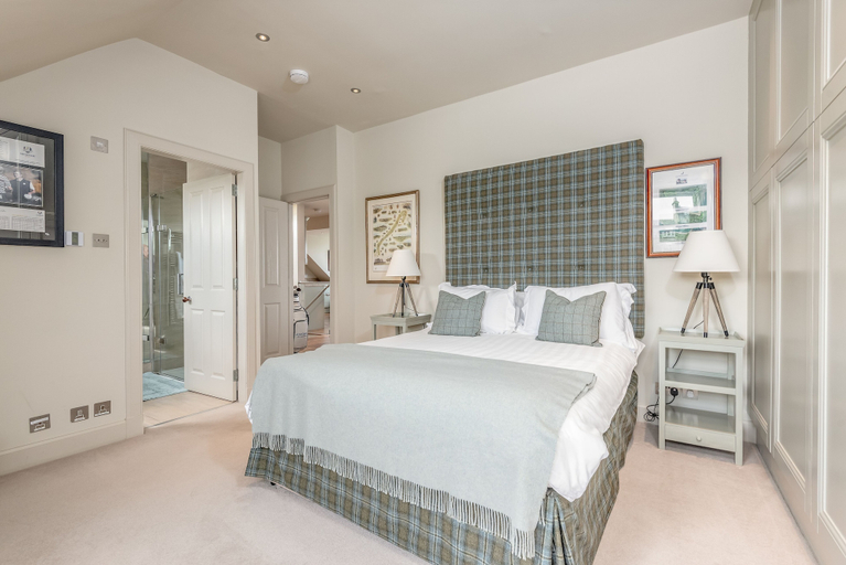 Bedroom 2, Spectacular Penthouse 100yds Old Course, Fife