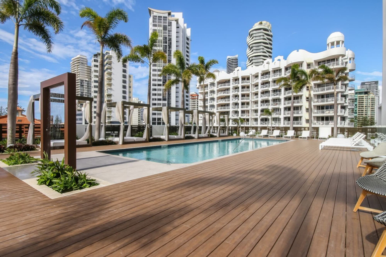 Sport & Beauty 2, Luxurious 2 Bedroom Brand New Apartment With Amazing Hinterland Views, Gold Coast