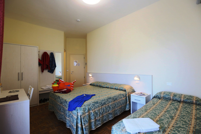 Bedroom 4, Family Hotel Marina Beach, Ravenna