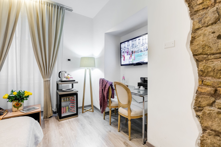 Others 4, Relais Colonna, Rome