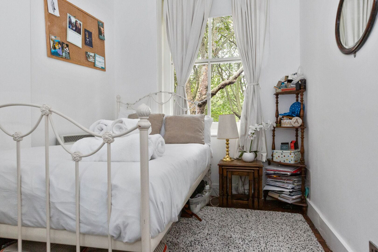 Bedroom 3, Cosy 1BR Central Apartment In Bermondsey, London