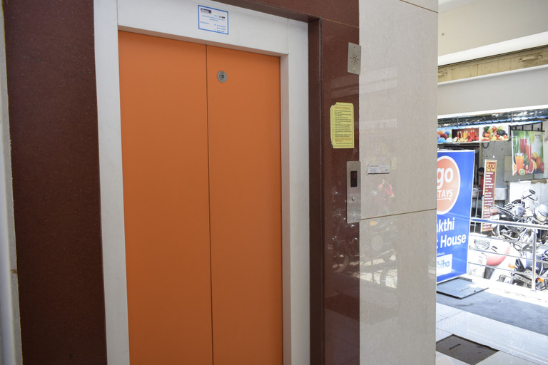 Others 4, Sakthi Guest House, Puducherry