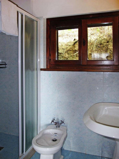 Bathroom 4, Podere Caldaruccio La Pineta, Perugia