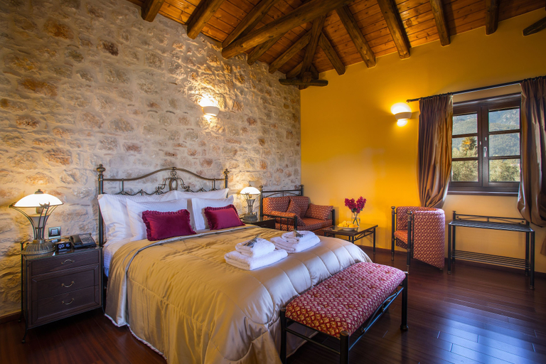 Bedroom 3, Mystras Grand Palace Resort & Spa, Peloponnese
