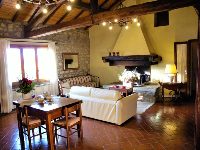 Others 5, Agriturismo il Gufo, Pistoia