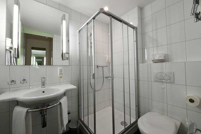 Bathroom 4, Sternen Muri, Bern