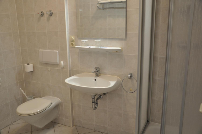 Bathroom 4, Hotel Elxleben, Sömmerda