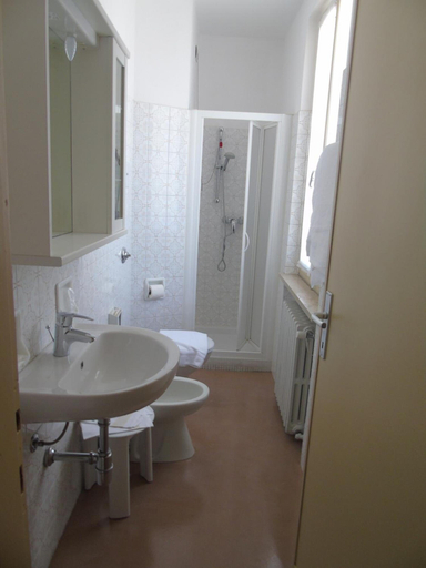 Bathroom 4, Albergo Grifone 1891, Verona