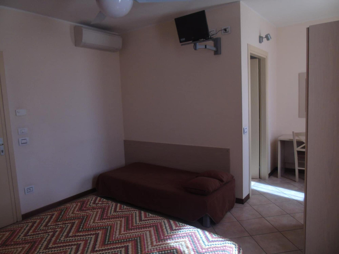 Bedroom 3, Albergo Grifone 1891, Verona
