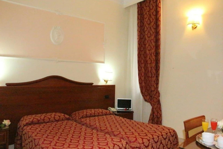 Bedroom 3, Mirage, Roma