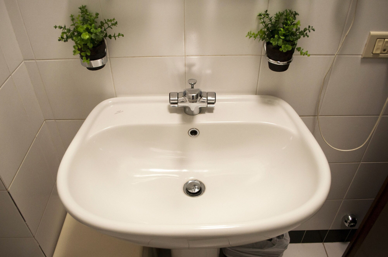 Bathroom 5, Albergo Corte Malaspina, Verona