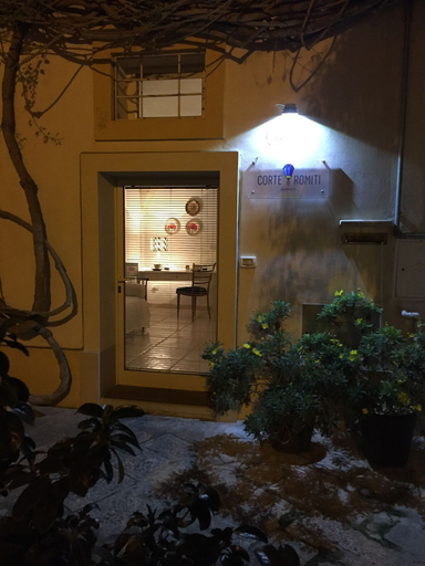 Exterior & Views 2, B&B Corte dei Romiti, Lecce
