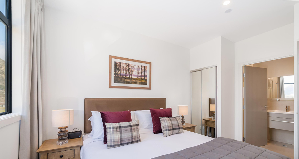 Bedroom 3, Executive 2 Bedroom Apartment Remarkables Park, Queenstown-Lakes