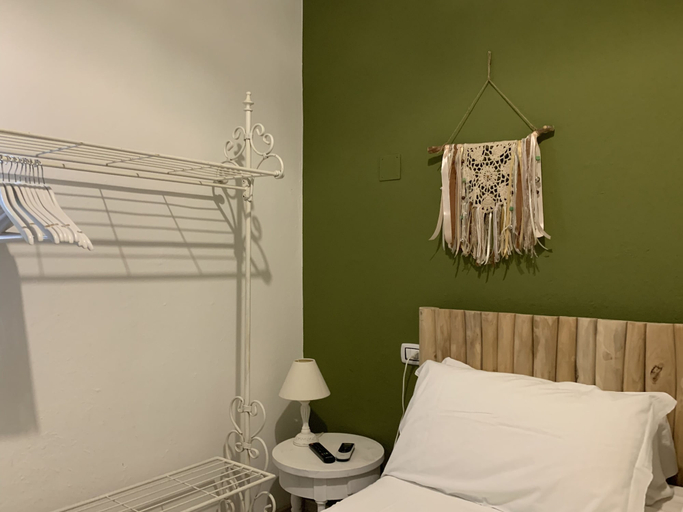 Bedroom 3, BeB il Pomo D'Oro, Cagliari