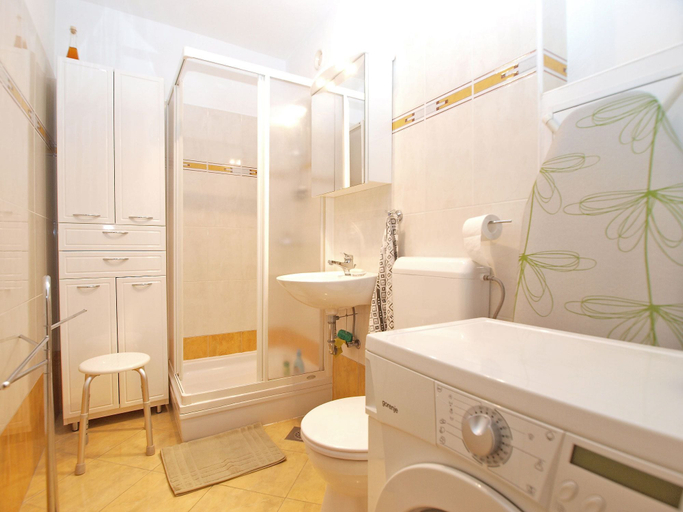 Bathroom, Apartment 1286, Pula