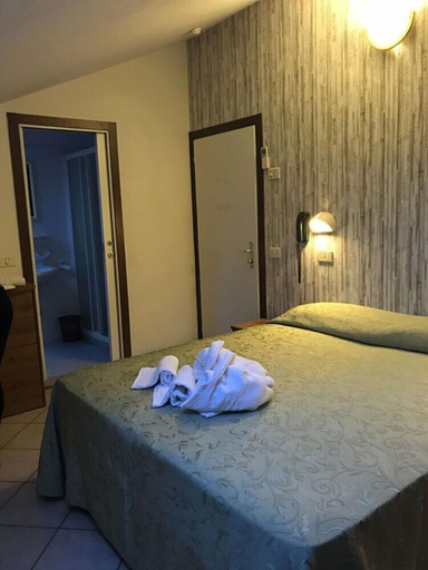 Bedroom 2, Hotel Vienna, Forli' - Cesena