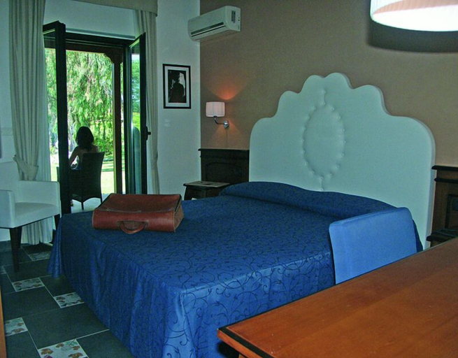 Bedroom 2, La Bruca Resort, Cosenza
