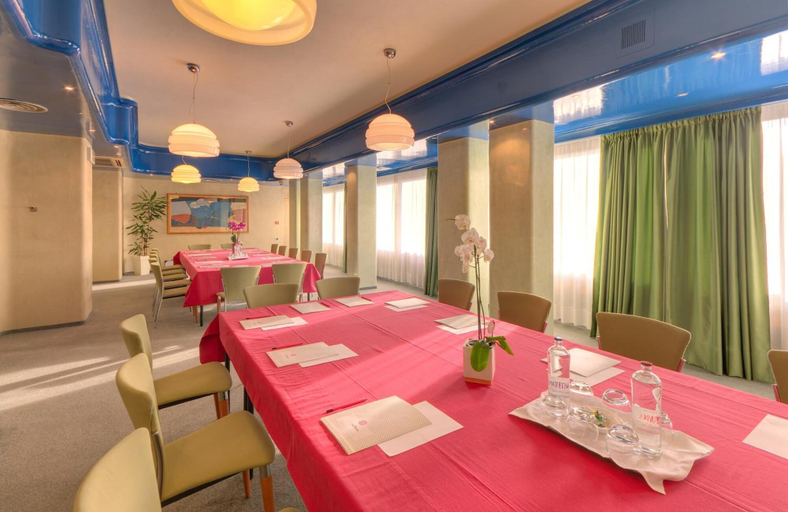 Food & Drinks 5, Senbhotel, Ancona