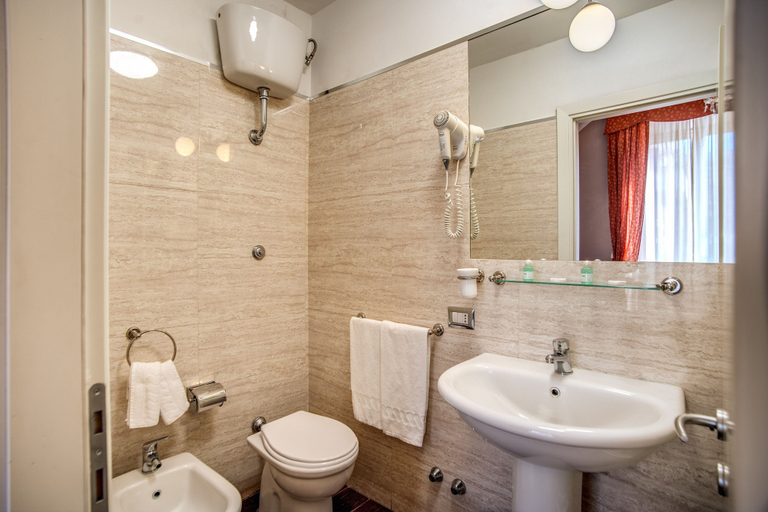 Bathroom 4, Hotel San Valentino, Rome