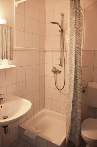 Bathroom 5, Meiendorfer Park, Hamburg