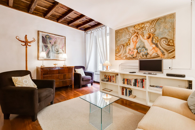 Others 5, Historical Apartment near Spanish Steps, Rome