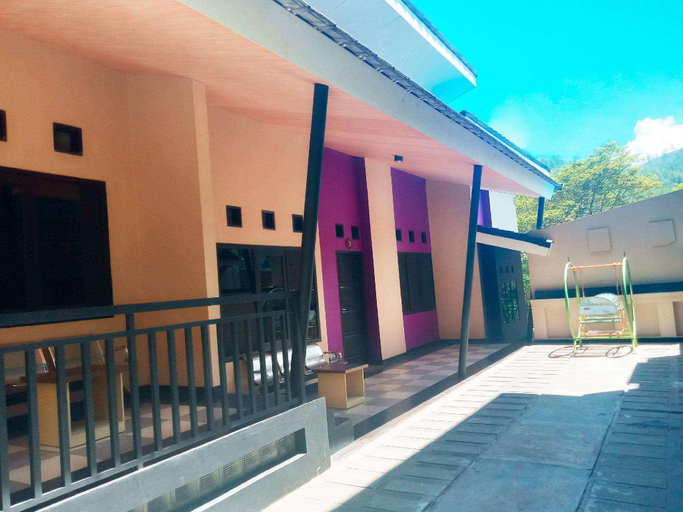 Others 5, Batu Villas, Malang