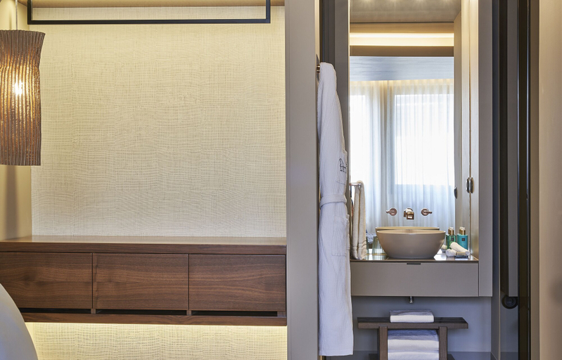 Bathroom 5, PortoBay Teatro, Porto