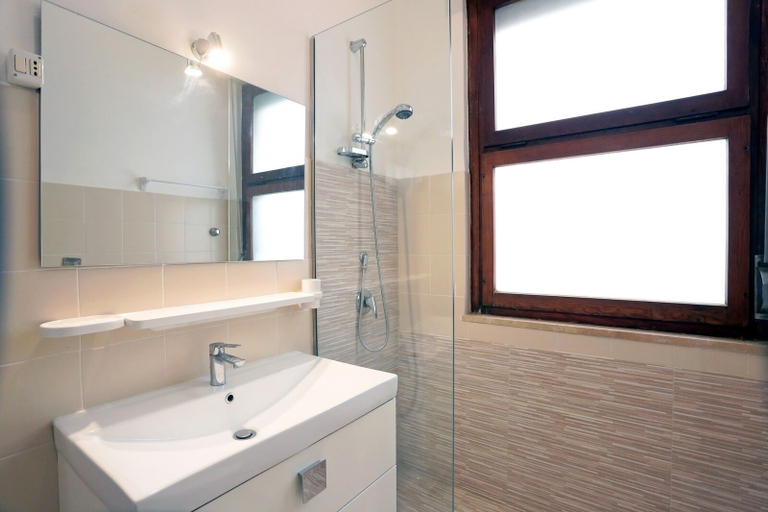 Bathroom sink 2, Appartamento Calipso, Ragusa