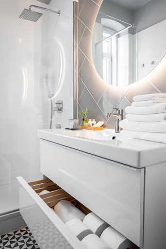 Bathroom 3, 3 Rooms Boutique-Hotel, Split