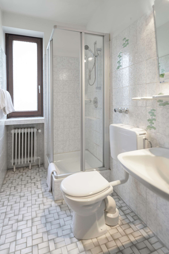 Bathroom 5, Hotel Hannover Airport by Premiere Classe, Region Hannover