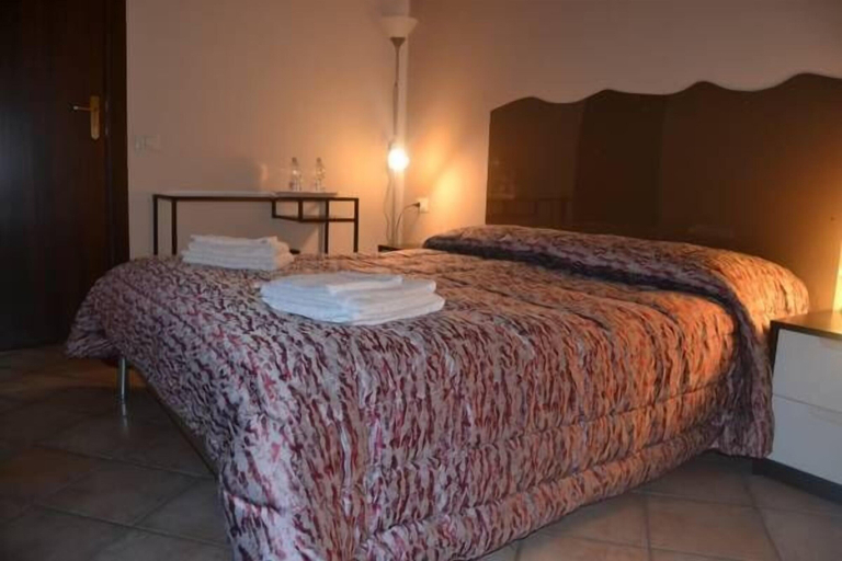 Bedroom 4, Bedroom21, Salerno