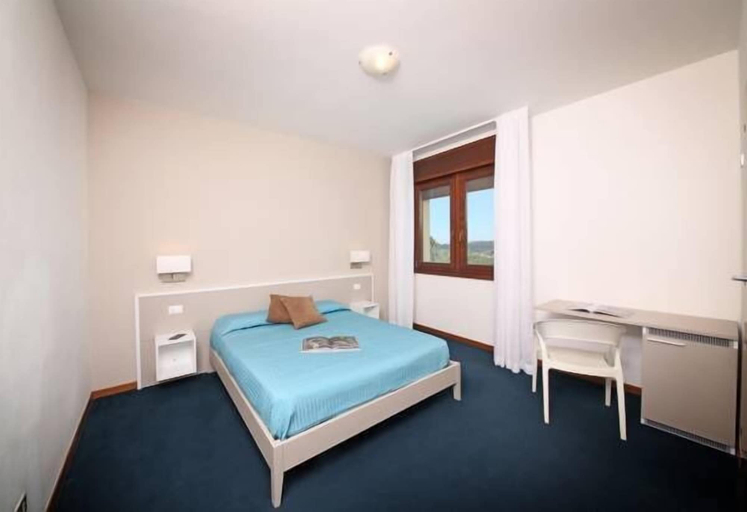 Bedroom 4, Hotel Roè Garda, Brescia