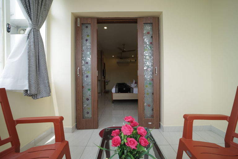 Others 5, Nadanam Inn, Puducherry