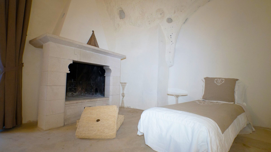 Bedroom 3, Giardini di Pietra, Matera