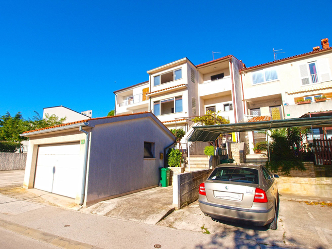 Exterior & Views 2, Apartment 51, Pula