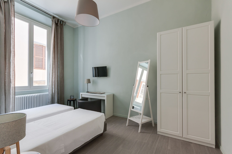 Room 3, Taddea Terrace, Florence