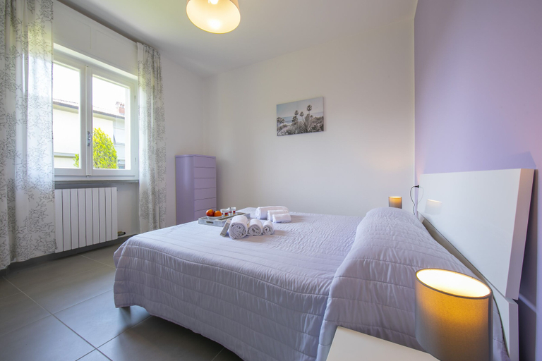 Bedroom 4, Lilla, Massa Carrara