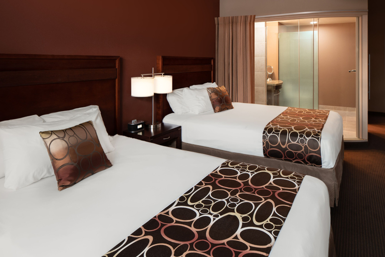 Bedroom 2, Riverside Casino & Golf Resort, Washington