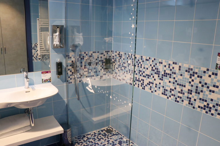 Bathroom 4, Gardaland Magic Hotel, Verona