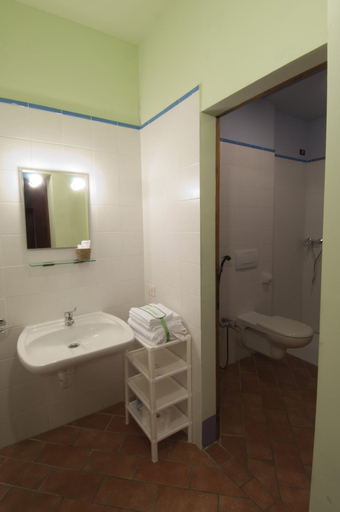 Bathroom 4, Podere Benintendi, Florence