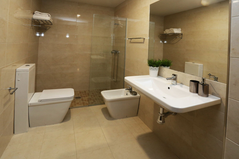 Bathroom 4, Apartamento Puente Romano Portal 4 1-b, Salamanca