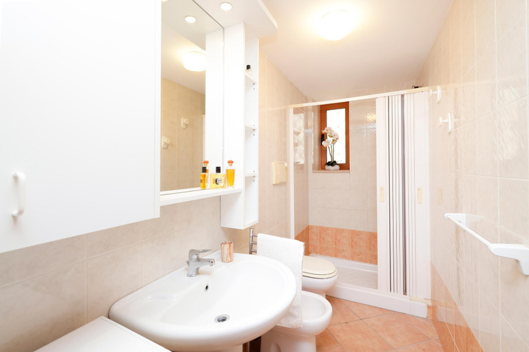 Bathroom, 3146 Terrazza Ripa by Barbarhouse, Foggia