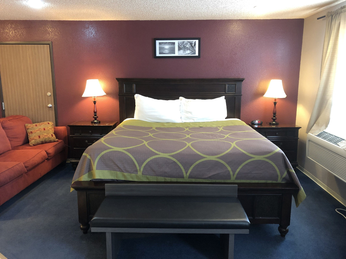 Bedroom 3, Super 8 by Wyndham Winnemucca NV, Humboldt
