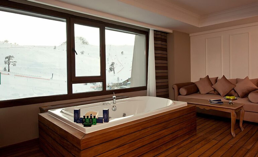 Bedroom 4, Kaya Palazzo Ski & Mountain Resort, Merkez