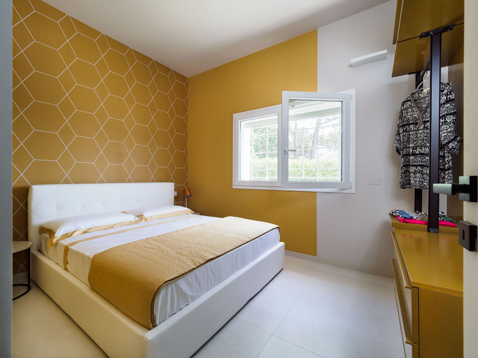 Bedroom 5, Cava Grande, Syracuse