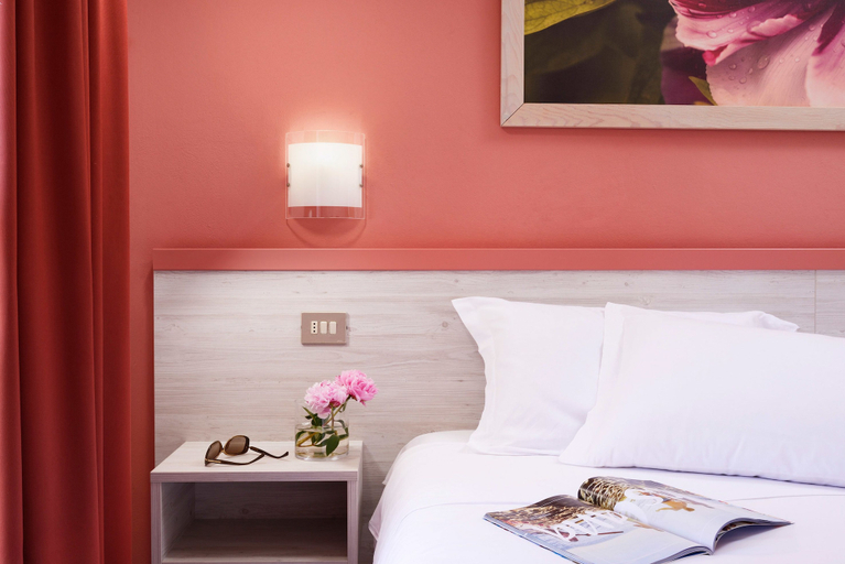 Bedroom 3, Garden Toscana Resort, Livorno