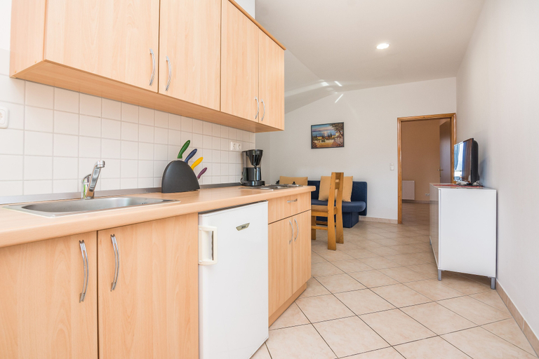 Others 5, Apartments Hrskanovic, Vir