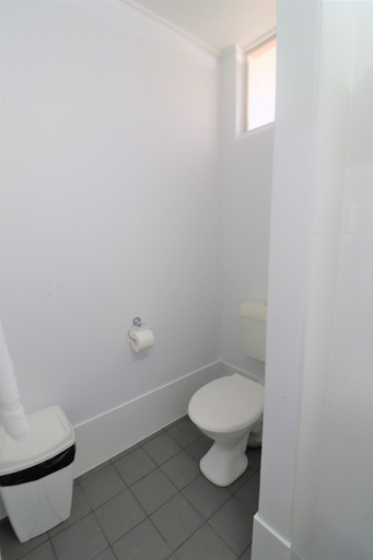 Bathroom 4, Nobby Beach Holiday Village, Gold Coast