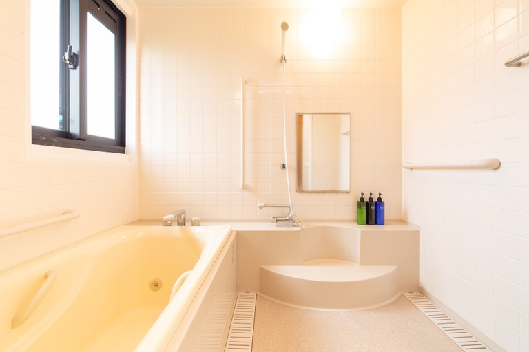 Bathroom 4, Regina Ishigaki Kabira Sky, Ishigaki